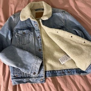 Denim jacket with lined shearling